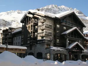 Avenue Lodge Hotel & Spa