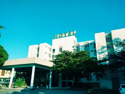 Brisamar Suite Hotel Hotels near AQUA 2000 BIG, aquários e acessórios.