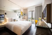 سنترو مدى عمان من روتانا Hotels near الحرية مول