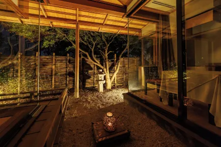 Shikitei Отели рядом с достопримечательностью «Gyoki Statue with a Fountain»