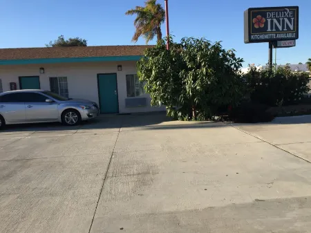 Deluxe Inn