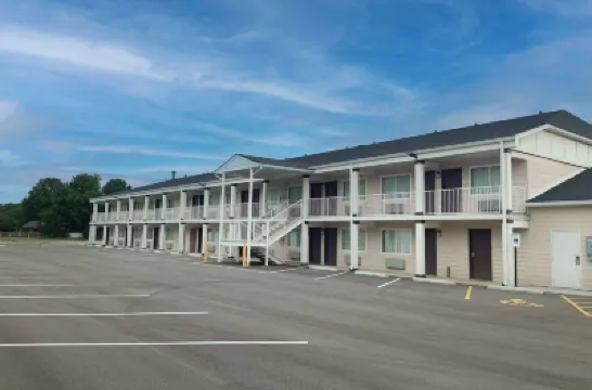 Days Inn by Wyndham Troy IL Hotel di 