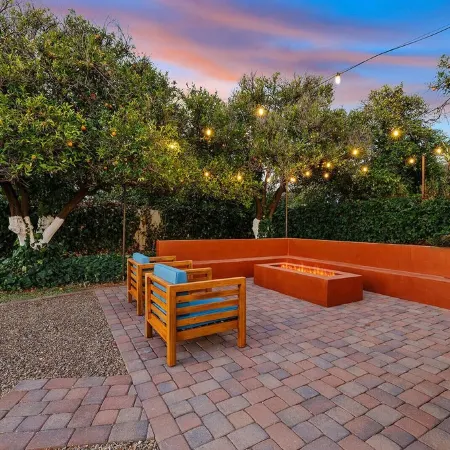 Free Heated Pool ~ Hot Tub ~ Basement Game Room ~ Large Backyard