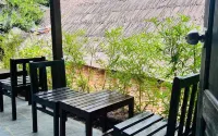 Homestay Thac Lien Khuong Hotels in Duc Trong District