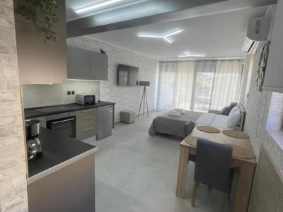 Avr Airport Deluxe Suites 6 Airport Free Shutle