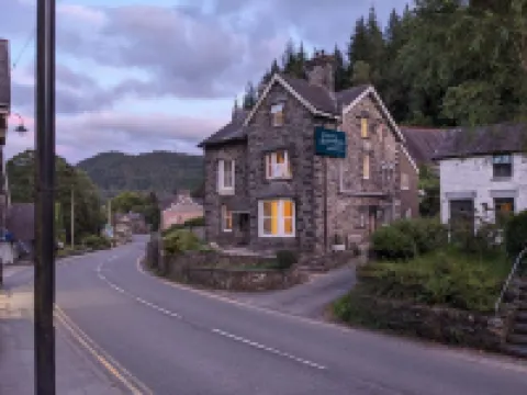 Base Camp Snowdonia, Gwersyll Cyntaf Eryri Hotels in 
