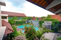 Maharani Guest House - Pools