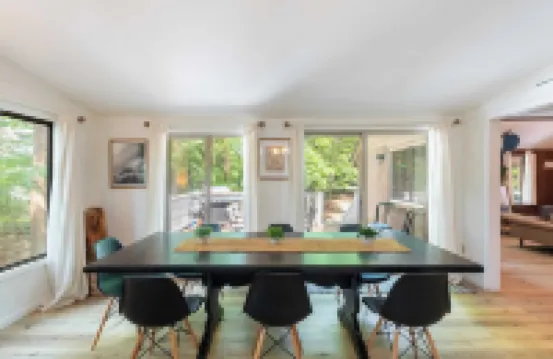 Lakeshore Oasis by Avantstay Private Beach, Views, Hot Tub, Volleyball -> 애반트스테이의 호수가 있는 오아시스, 개인 해변, 전망, 핫 터브, 배구