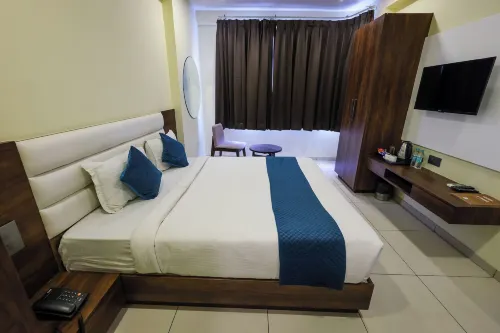 Hotel Kanha - parking