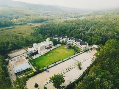 Bindiga Peak Resorts Hotels near Jhari Waterfalls