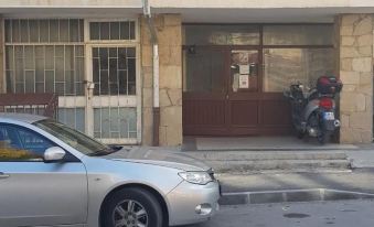 Sunny apartment with a wonderful view, parking.