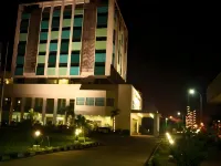 Grand Mahkota Hotel Các khách sạn ở Darat Sekip