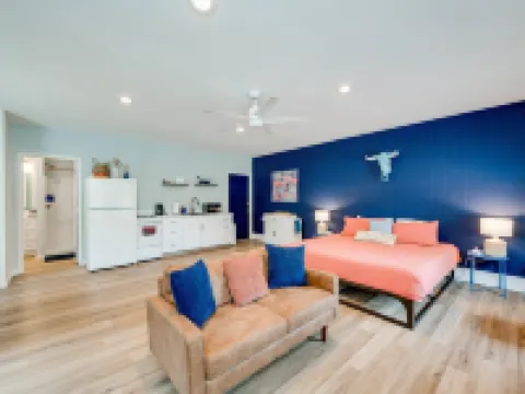 Walk to Lake LV2 EV Charge Fish Hike Pickleball Skyline Club Coming Feb 25 3 Acre Property Hotels in Buchanan Dam