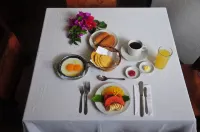 HOTEL MISION SANTA BARBARA - breakfast