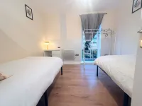 Charming Wembley Apartment with 2 Bedrooms