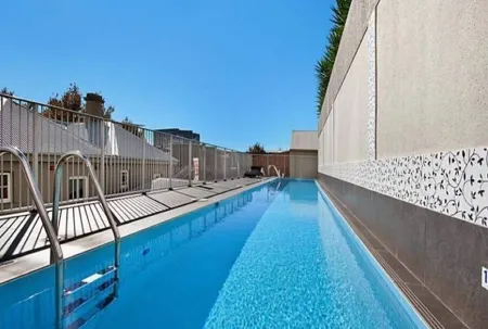 Newcastle Central Plaza Apartment Hotel Official Отели в г. Мерюэтер