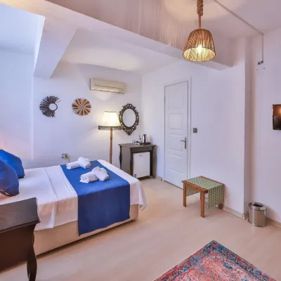 Livan Hotel Deluxe Hotels near Wyndy Beach