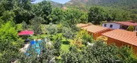Çamlı Bungalow Evleri فنادق في Camlikoy