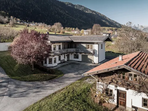 Chalet Pirchhof Inklusive Sauna Hotels in Sautens