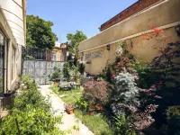 Kenari Hotel Hotels near Rustaveli Metro Station