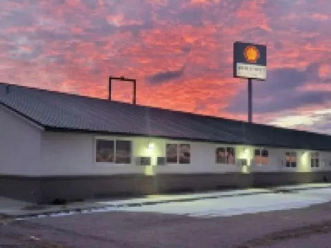 New Western Inn & Suites Hotels in Fillmore