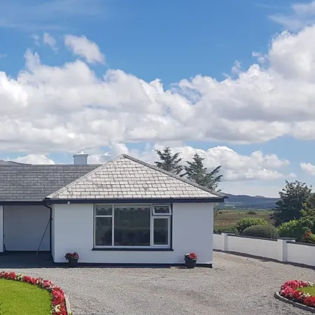 Mountain View Holiday Home by Trident Holiday Homes