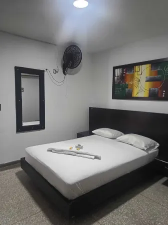 Hotel Los Arcángeles Отели рядом с Аэропорт Каката