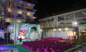Riverside Resorts