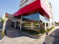 Ibis Catalao Hotels in Каталан