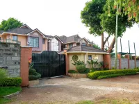 Davis Court Hotele w: Nyeri