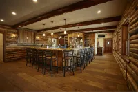 Seesaw's Lodge Hotels in Weston