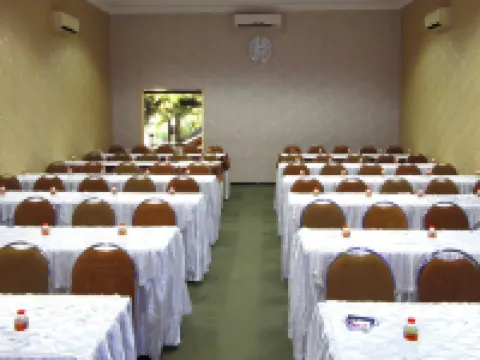 Bj. Perdana Hotel & Resort Hotels in Pasuruan