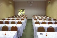 BJ. Perdana Hotel & Resorts Hotel di Bugulkidul