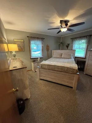 Cozy Lakefront Getaway with 3 Kayaks, in Hillsdale County, Bird Lake Michigan.