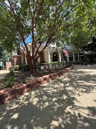 Opus House Historic Natchitoches Отели рядом с достопримечательностью «Парк Хайленд Парк»