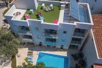 Apartments Fortunella Hotels in Petrovac