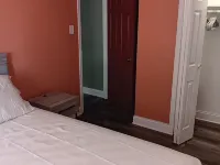 1-bedroom condo next to Chicago Midway International Airport 芝加哥附近的飯店