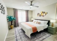 Cozy Stays King Size Bed Full Kitchen Work Hotels near Duncan Event Center