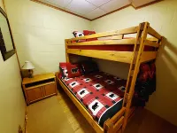 Dunndee's Lakefront-Private Setting-Huge Lake View Hotels in Township 1