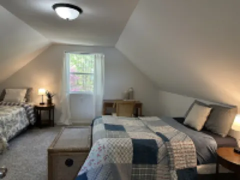 Oscoda Lake House : waterfront, 4 beds Hotels in Oscoda