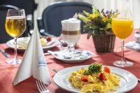 Hotel Club Tihany - breakfast