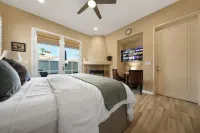 Legacy Villas Deluxe King Studio/Casita#C Near Main Pool Spa Gym Clubhouse