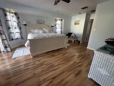 Spacious 3BR home with Heated Pool & WiFi! Great spot near beaches & shopping! Hotels near Kidstar Park