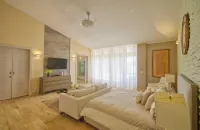 Modern Villa with Ocean View and Service Staff - Villa