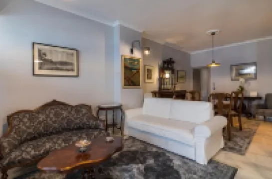 Comfortable and Spacious 2 Bdr Apt