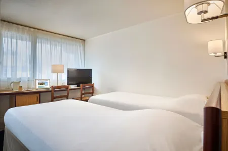 尼奧爾東-拉克萊士基里亞德飯店