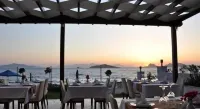 Small Beach Hotel