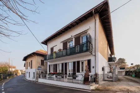 Master Clod Guest House Отели в г. Golasecca