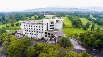 The Royale Krakatau Hotel Hotel dekat SERUNI AUTO PART