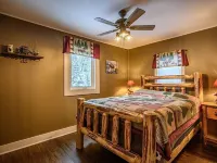 Lovely Lodge, near Old Forge 웨브 호텔